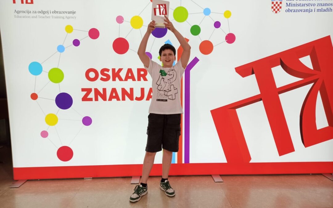Oskar znanja dodijeljen Julianu Artukoviću
